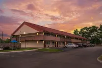 Red Roof Inn Virginia Beach - جاكوزي