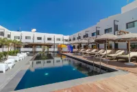 ONOMO Hotel Dakar - piscina