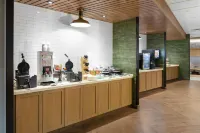 Fairfield Inn & Suites Medford - breakfast