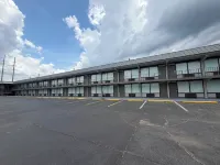 Tourway Inn - Parkplatz