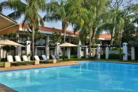 Avani Gaborone Resort & Casino - piscina