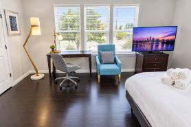 2BR Loft Near TSU + Med Center | In-Unit Laundry | Third Ward Houston 1
