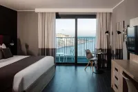 be.HOTEL - Beach