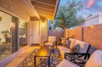 Stylish Chandler Stay - 2 King Beds, 2 Baths! - 4-Star