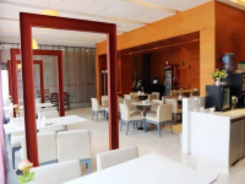 Yongle Star Hotel (Shiyan Fang County)