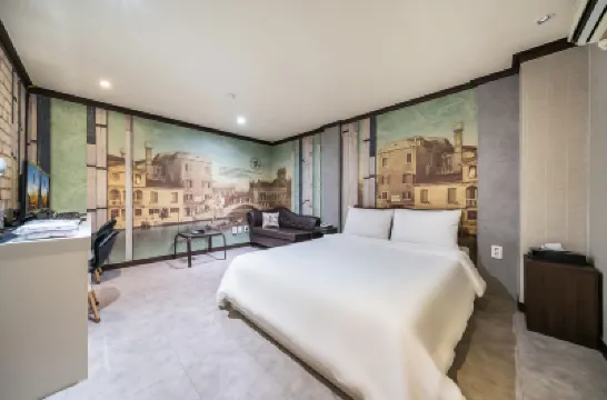 Goyang Casamia Hotels near West Five Royal Tombs, Goyang (Seooreung)