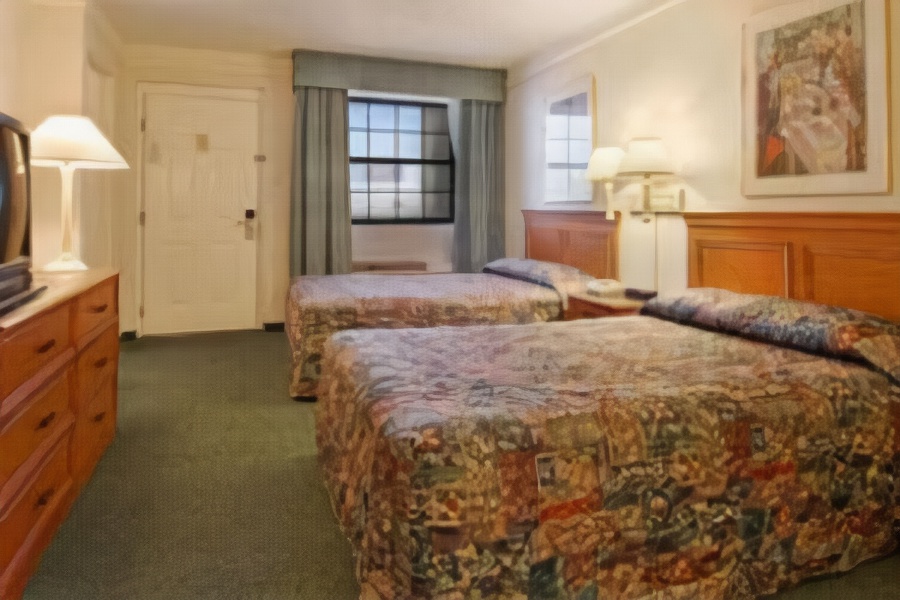 Red Roof Inn & Suites Houston - Hobby Airport