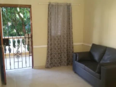 Safe and Economical, for a Long Time โรงแรมใน