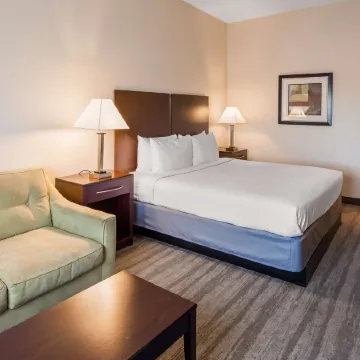 Best Western Tampa Отели рядом с достопримечательностью «Бейсбольный стадион Леджент Филдс»