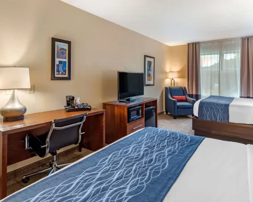 Comfort Inn & Suites Virginia Beach - Norfolk Airport Hotels in Virginia Beach