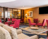 Quality Inn Auburn Hills - Detroit North - piscina
