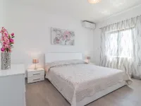 Kristina Hotel di 