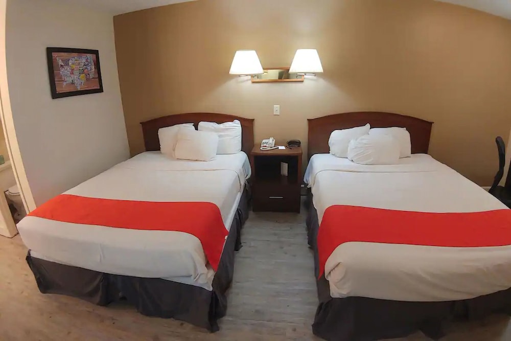 Coratel Inn & Suites McCook