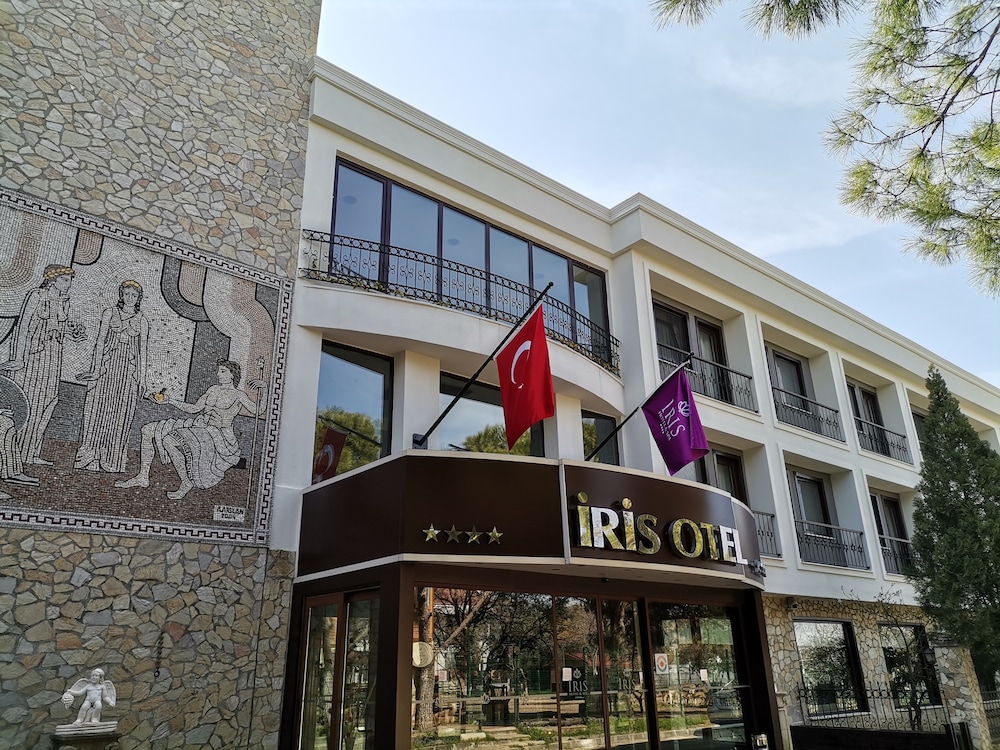 Iris Hotel