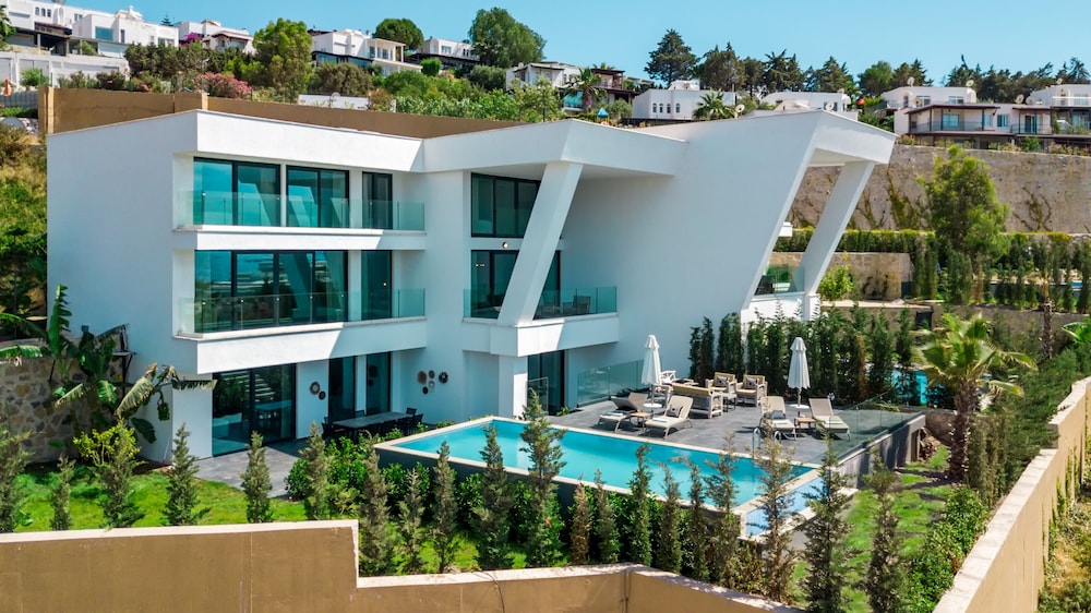 Vitalica Resort & Residences (Le Méridien Bodrum Beach Resort)