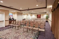 Staybridge Suites Lafayette-Airport فنادق في لافاييت