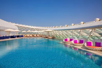 W Abu Dhabi - Yas Island Hotel dekat Abu Dhabi Evening Desert Safari