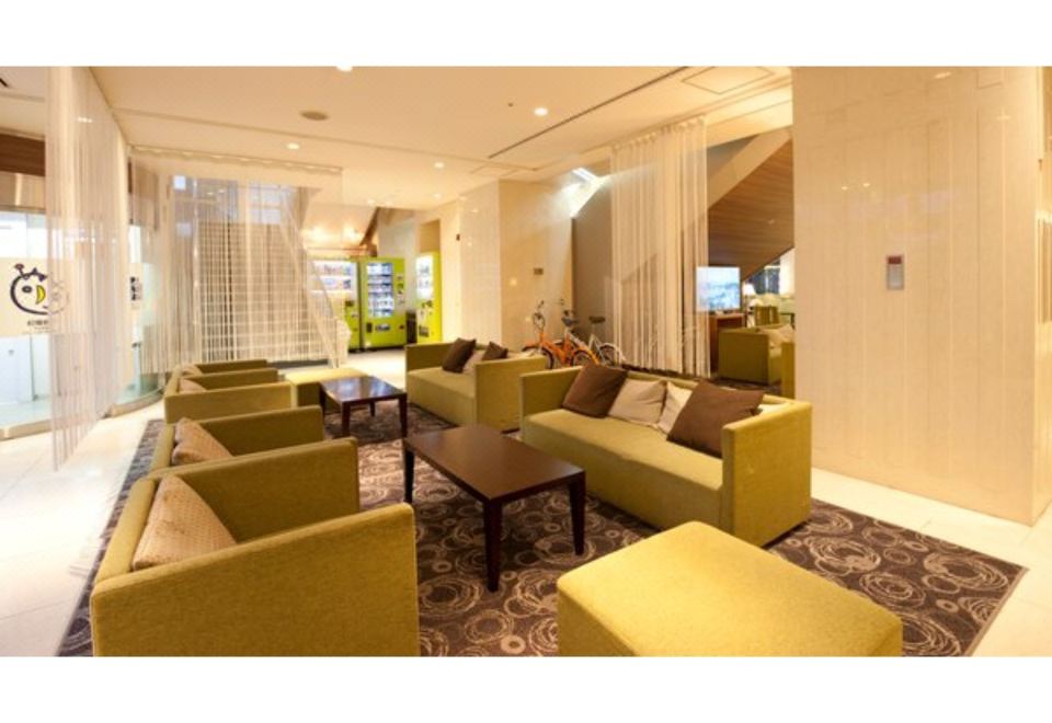 3. 호텔 아발롬 기..