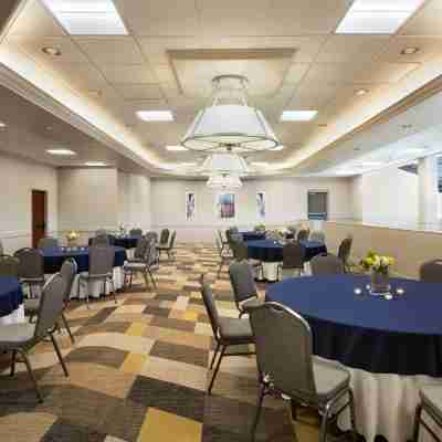 Hilton Fort Collins Dining/Meeting Rooms