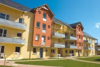 Adonis Grandcamp - Résidence les Isles de Sola Hotels in Carentan