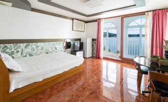 Tongyeong Wave Sound Pension