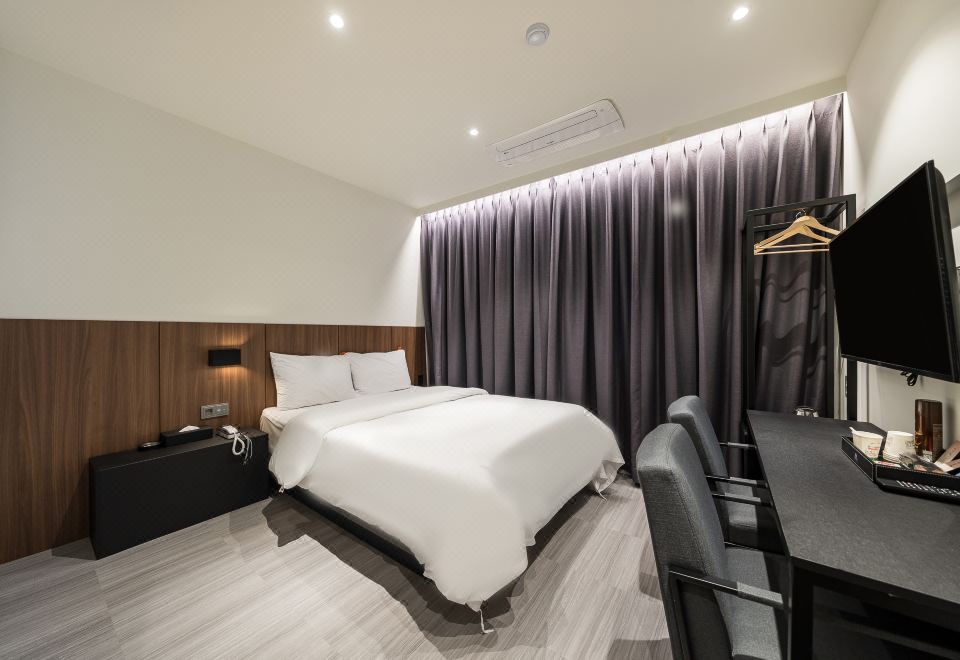 양재 신트라호텔 전경