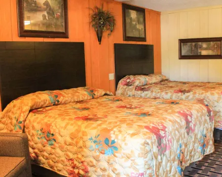 Charles Wesley Motor Lodge Downtown Broken Bow- Hochatown Hotels in Broken Bow