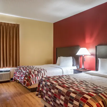 Red Roof Inn & Suites Indianapolis Airport Hoteles en Indianápolis