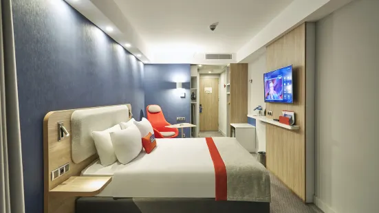 Holiday Inn Express Istanbul - Atakoy Metro