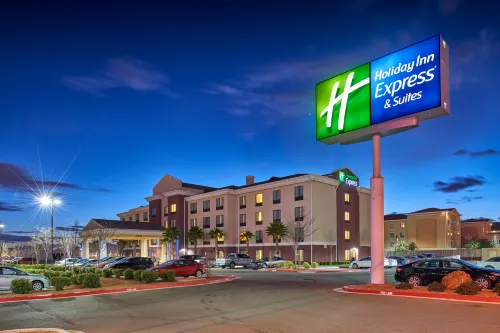 Holiday Inn Express & Suites EL PASO AIRPORT by IHG