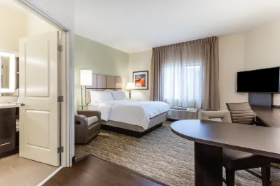Candlewood Suites Davenport Hotels in Bettendorf