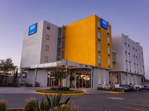 Tryp by Wyndham San Luis Potosi Hotel & Suites