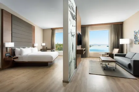 AC Hotel San Francisco Airport/Oyster Point Waterfront