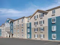 WoodSpring Suites Bentonville - parking