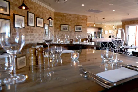 Best Western Plus Bolton on the Park Отели в г. Уогга-Уогга