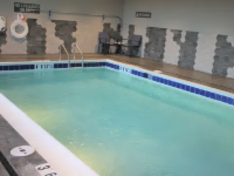 La Quinta Inn & Suites by Wyndham Bardstown Hotels in Bardstown