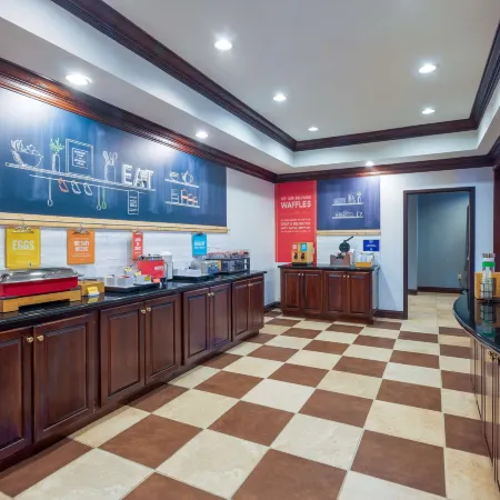 Hampton Inn London-North