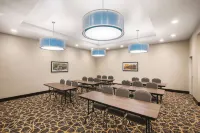 La Quinta Inn & Suites by Wyndham Tulsa Broken Arrow Hotels in Broken Arrow