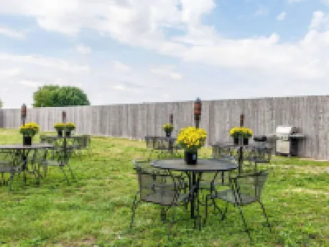 Quality Inn & Suites Mattoon South Hotels in Mattoon