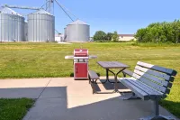 Americas Best Value Inn and Suites Maryville فنادق في Polk Township