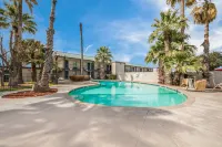 Studio 6 Laredo, TX - North I 35 - Kolam Renang