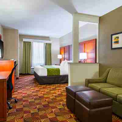 Comfort Suites Lake Charles Rooms