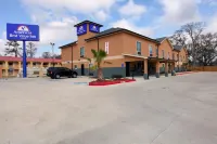 Americas Best Value Inn Sulphur Hotel di Sulphur