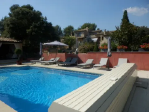 Mas les Vieux chênes Hotels in Lambesc