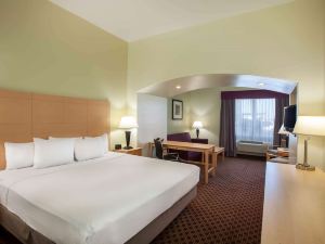 La Quinta Inn & Suites by Wyndham Odessa North