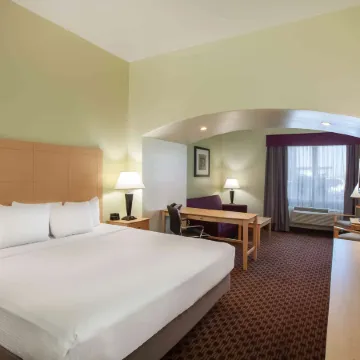 La Quinta Inn & Suites by Wyndham Odessa North