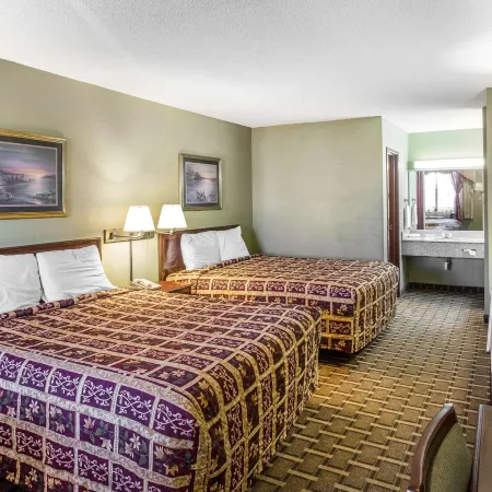 Rodeway Inn & Suites