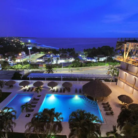 Hotel Caracol Plaza