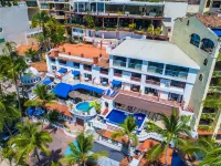 Marboka Hotel & Suites Hotels near Conchas Chinas Beach