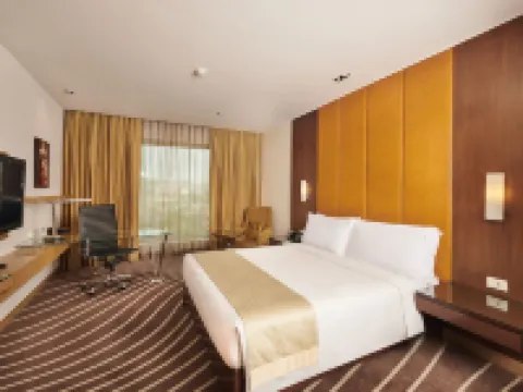 Holiday Inn MUMBAI INTERNATIONAL AIRPORT by IHG โรงแรมในมุมไบ